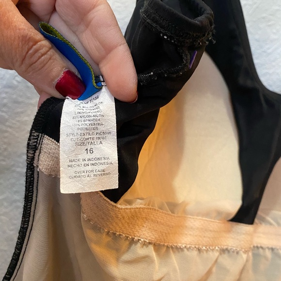 Maxine black shirred 1 piece swimsuit - Picture 7 of 7